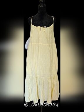 NWOT✨️Old Navy-Light Yellow Tiered Eyelet Skirt
